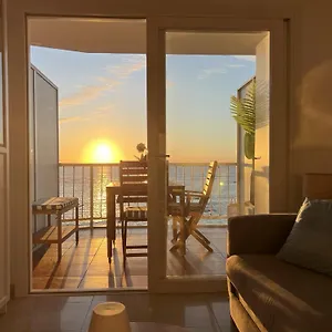 Apartamento Primera Linea Playa Apartment