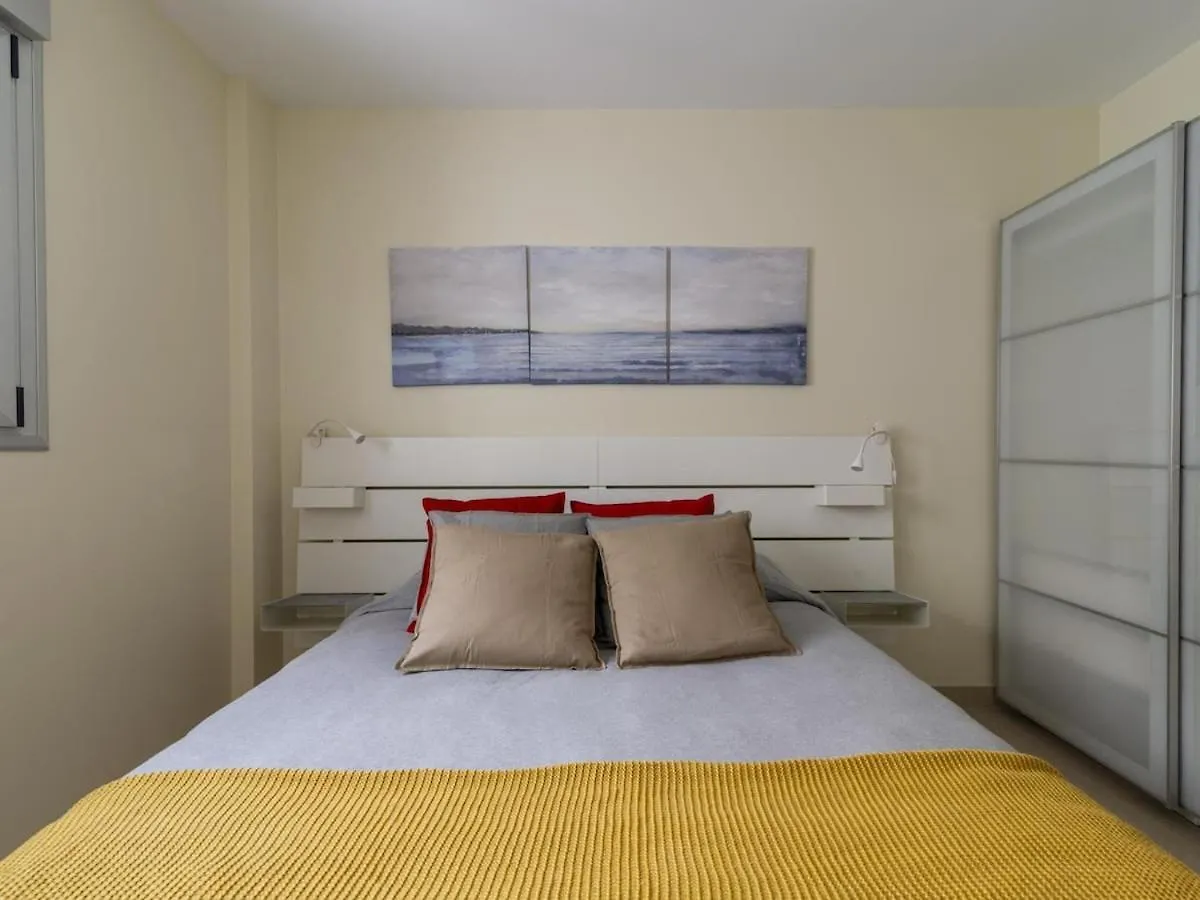 Nuevos Lightbooking Livian Suites Las Palmas Spain